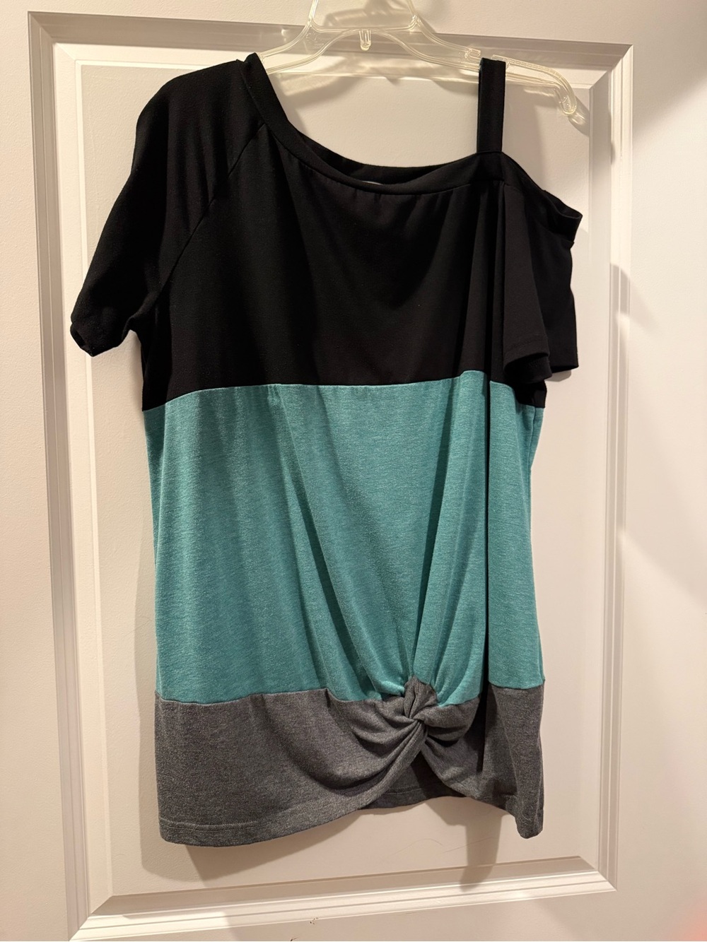 Women’s Colorblock Off-Shoulder Twist Hem Top - Black, Teal & Gray
